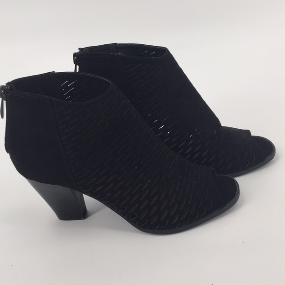 Chinese Laundry Shoes - Peep Toe Heeled Ankle Booties Laser Cut Black 6.5